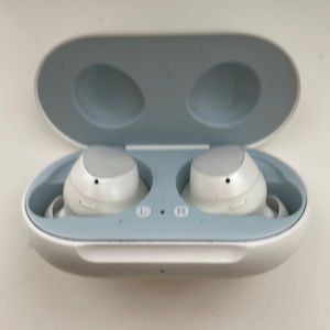 Samsung - Galaxy Buds Wireless Earbud Headphones - White